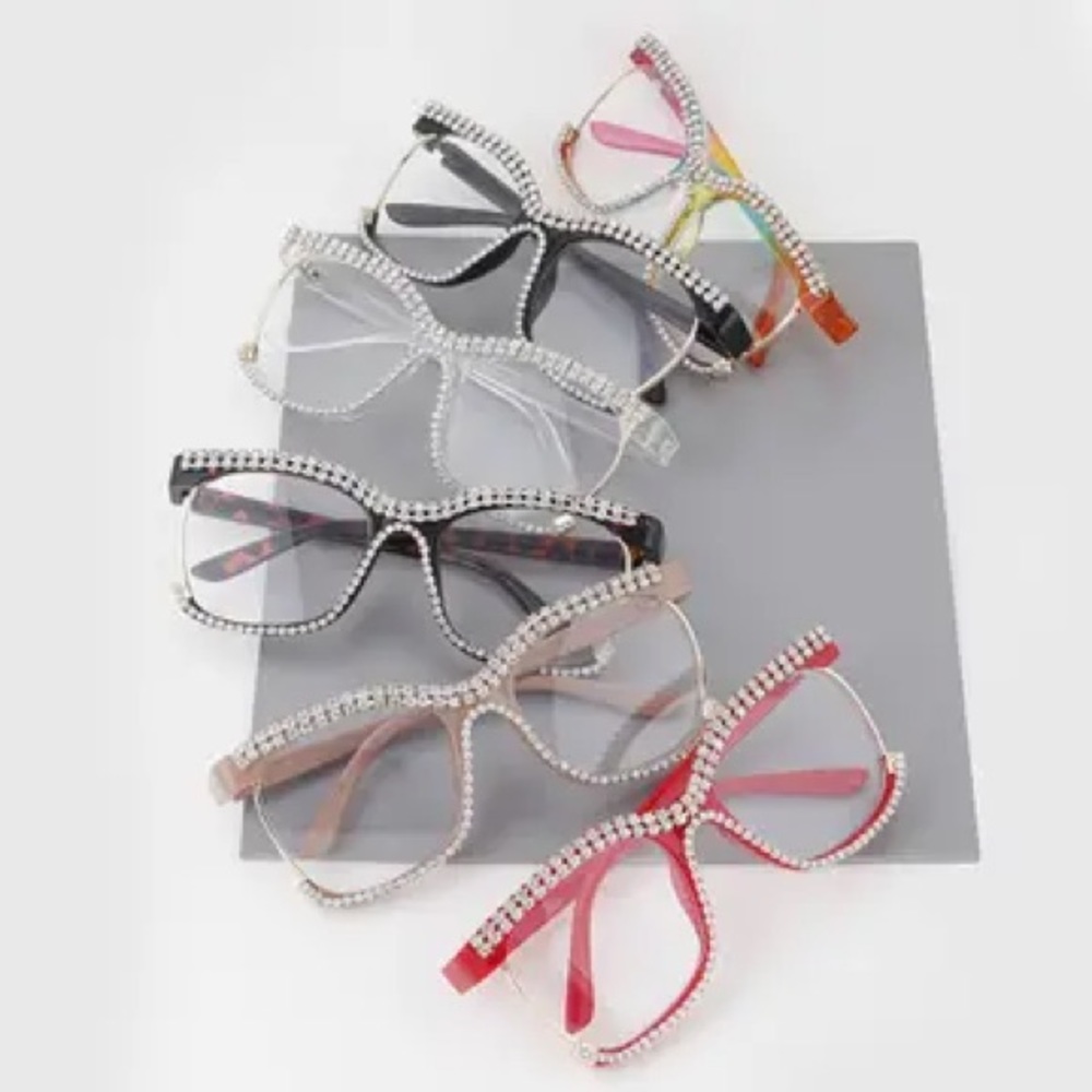 New Modern Rhinestone Lined Glasses
* 2.2 x 5.8"‎ Approx